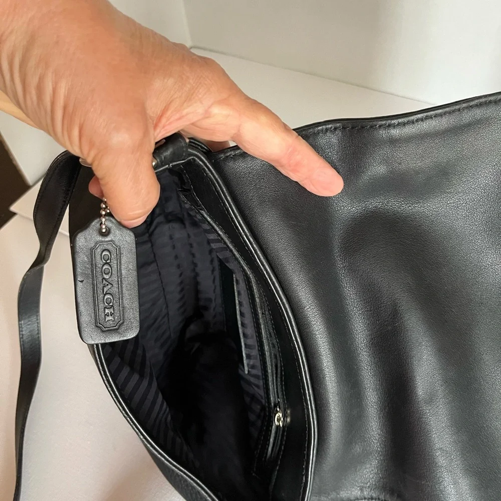 Vtg COACH Leather Hudson Black Flap Shoulder Bag Crossbody Purse L8P-6801 - Picture 8 of 12